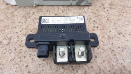 Фото запчасти блок управления аккумулятора Mercedes-Benz GLK-Class 2012-2015 новая запчасть Запчасть блок управления аккумулятора Mercedes-Benz GLK-Class 2012-2015