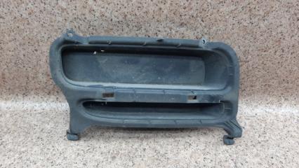 Запчасть заглушка бампера передняя правая Toyota Avensis 2002-2006