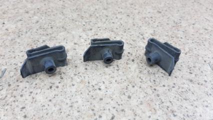Запчасть кронштейн бампера Toyota Avensis 2002-2006