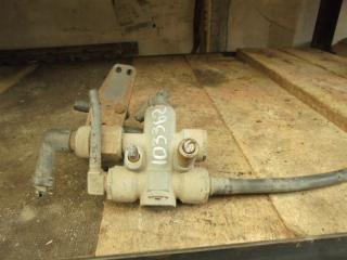 Распределитель 1999 Б/У Распределитель 1999