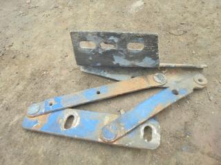 Петля капота правая Mercedes-Benz T1 1999