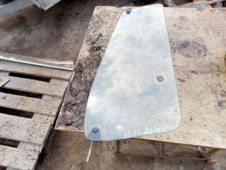 Форточка двери передняя левая Mercedes Vario 1998 Б/У Форточка двери передняя левая Mercedes Vario 1998