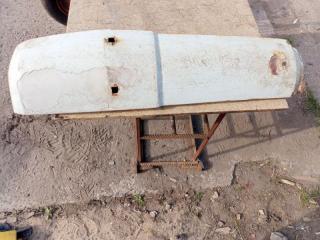 Дефлектор кабины передний правый Mercedes LK 814 1993