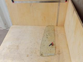 Форточка двери правая Mercedes T2 711D 1991 Б/У Форточка двери правая Mercedes T2 711D 1991