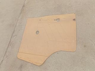 Карта двери правая Mercedes LK 814 1991