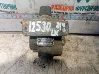 Клапан пневматический Mercedes LK 814 1993
