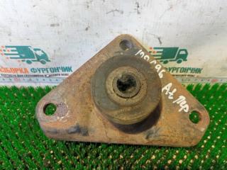 Кронштейн передней рессоры задний Mercedes Atego815 1999