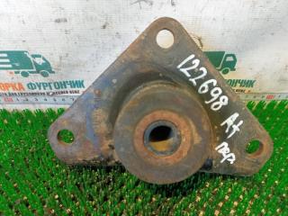 Кронштейн передней рессоры задний Mercedes Atego815 1999