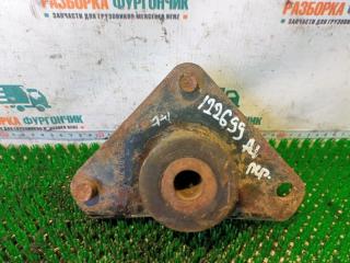 Кронштейн передней рессоры задний Mercedes Atego815 1999