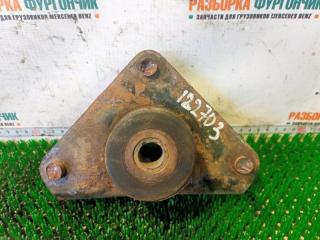 Кронштейн передней рессоры задний Mercedes Atego815 1999