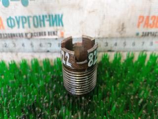 Гайка форсунки Mercedes MK 2433 1993