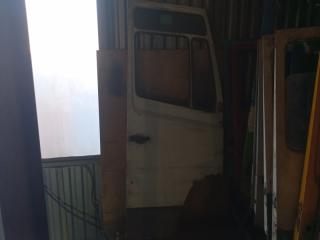 Дверь правая Mercedes-Benz Vario 818D 2003