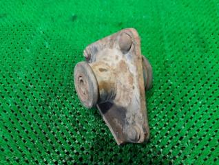 Кронштейн передней рессоры Mercedes Atego815 1999