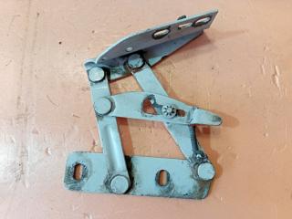 Петля капота левая Mercedes Vario 614D 1999