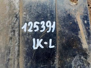 Подкрылок передний левый LK 814 1993 OM366A Подкрылок передний левый LK 814 1993 OM366A