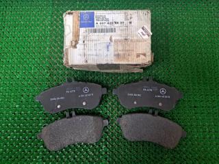 Колодки тормозные передние Mercedes W204