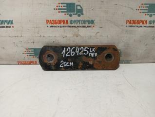 Серьга рессоры передняя Mercedes LK 814 674.012