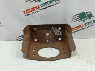 Кронштейн подушки двигателя передний Mercedes 814D 1999