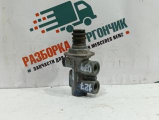 Клапан пневматический Mercedes-Benz МК 1722 1999
