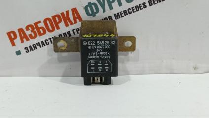 Реле дворников Mercedes 814D 1995 Б/У Реле дворников Mercedes 814D 1995