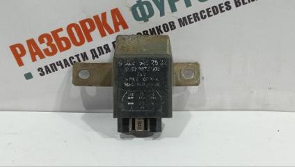 Реле дворников Mercedes 814D 1995 Б/У Реле дворников Mercedes 814D 1995