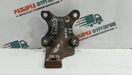 Кронштейн двигателя передний правый Mercedes Atego 2000