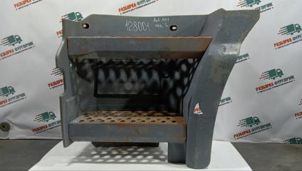 Подножка кабины передняя левая Mercedes Actros MP1 4148 AK 8X8 2000