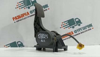 Педаль газа электронная Mercedes Actros MP1 4148 AK 8X8 2000 Б/У Педаль газа электронная Mercedes Actros MP1 4148 AK 8X8 2000