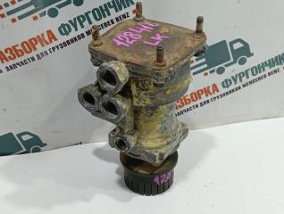 Кран управления тормозами прицепа Mercedes LK 814 1996