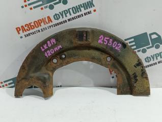 Пыльник ступицы Mercedes LK 814 1996