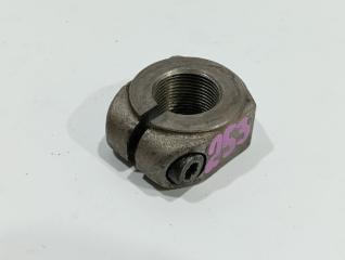 Гайка ступицы передняя Mercedes 814D 1996 Б/У Гайка ступицы передняя Mercedes 814D 1996