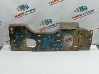 Усилитель бампера передний правый Mercedes MK 1722