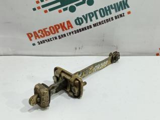 Ограничитель двери Mercedes 814D 1993