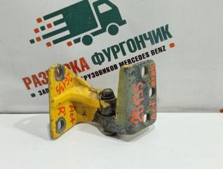 Петля двери передняя правая Mercedes Actros