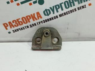 Ответная часть замка двери передний MAN 17.272 1992 Б/У Ответная часть замка двери передний MAN 17.272 1992