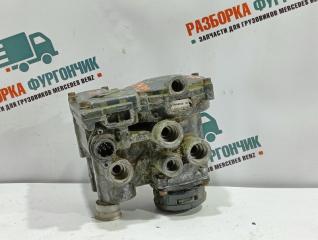 Кран управления тормозами прицепа Mercedes Actros MP2 3348 AS 6X6 2007