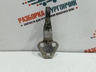 Петля капота передняя левая Mercedes LK 817 1995