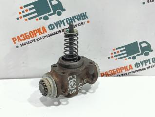Тормозной цилиндр Mercedes 817 1995