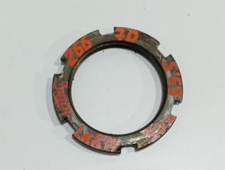 Гайка ступицы задняя Mercedes 814D 1990 Б/У Гайка ступицы задняя Mercedes 814D 1990