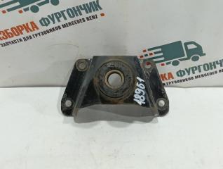 Кронштейн рессоры передний Mercedes-Benz Vario 818D 2003