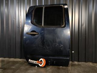 Запчасть дверь боковая задняя правая Nissan Navara