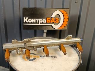 Фото запчасти топливная рейка Volvo C70 2005 контрактная запчасть Запчасть топливная рейка Volvo C70 2005