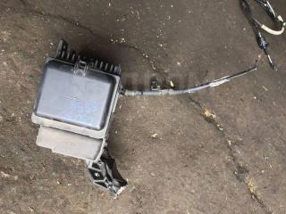 Блок предохранителей под капот Toyota Harrier 2007