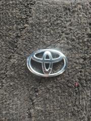 Эмблема Toyota Camry