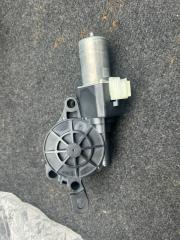 Запчасть мотор регулировки сиденья передний правый Toyota Camry 2019