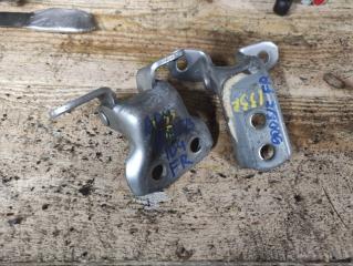 Петля двери передняя правая Toyota Camry 2006