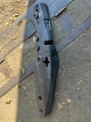 Запчасть кожух замка капота Toyota Harrier 2005