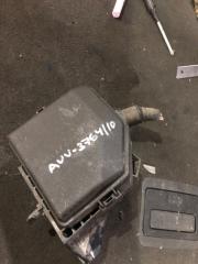 Блок предохранителей под капот Toyota Camry 2011