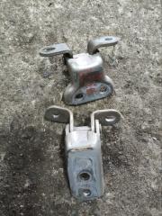 Петля двери передняя правая Toyota Camry 2007