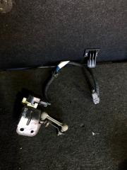 Датчик положения кузова задний SUZUKI ESCUDO 2013 контрактная Датчик положения кузова задний SUZUKI ESCUDO 2013